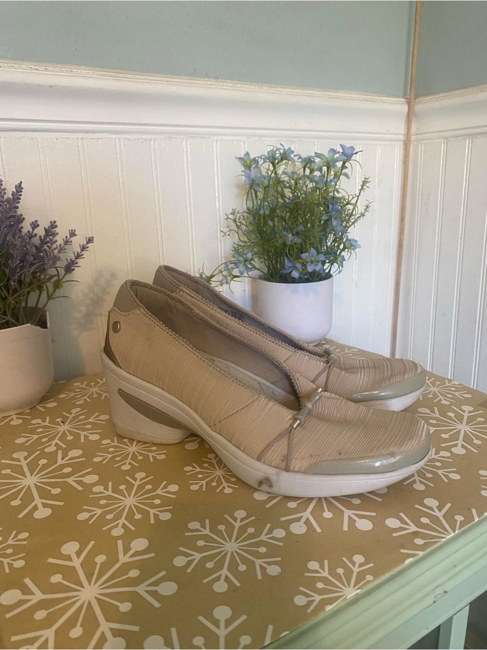 BZEES Beige Women's Slip-On Comfort Wedges